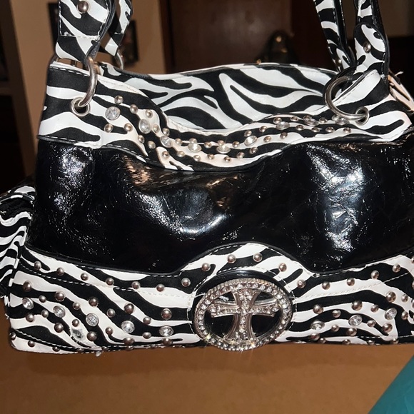 Handbags - Zebra print purse USED